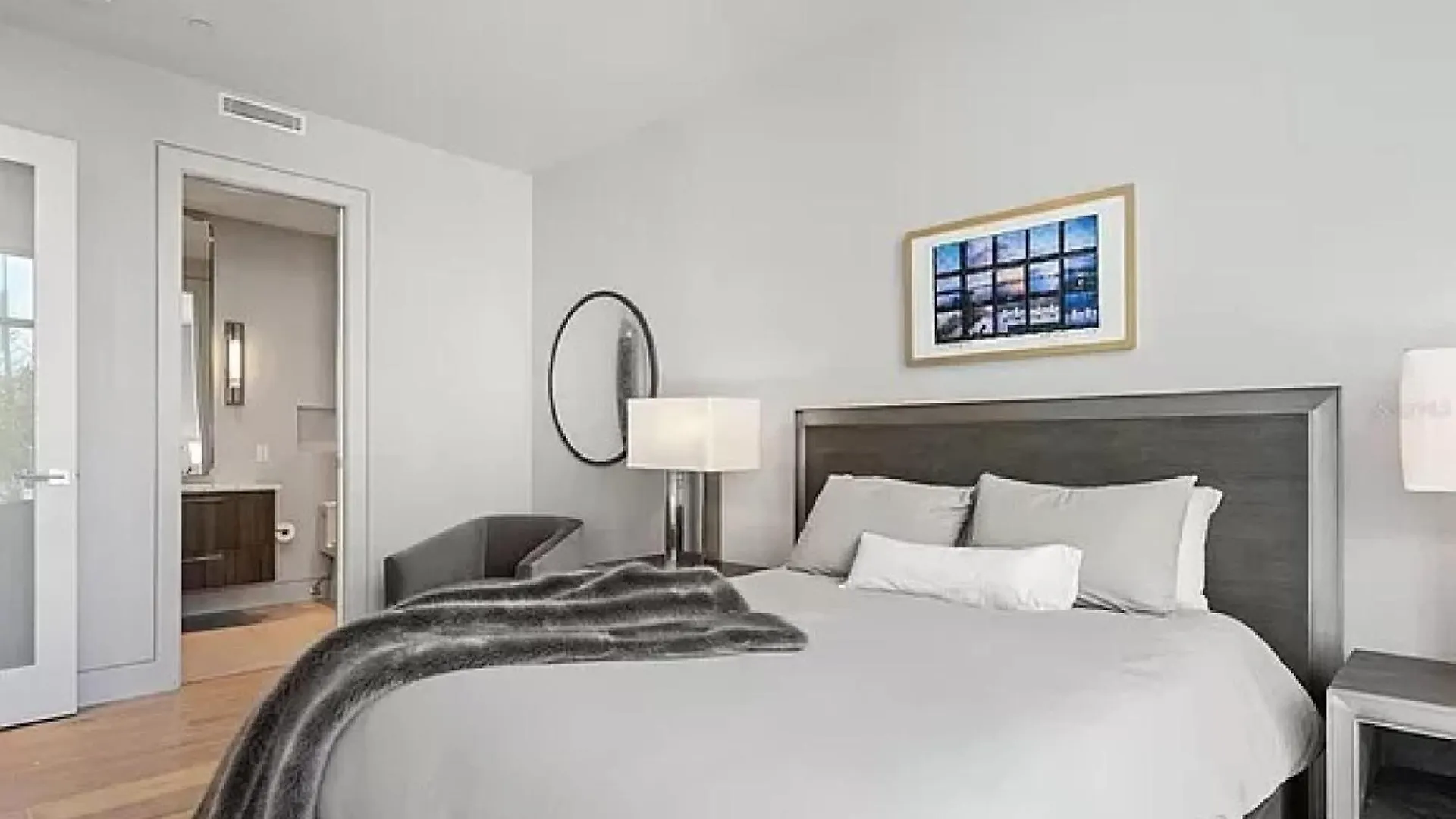 Modern Waterfront Condo in Sarasota United States