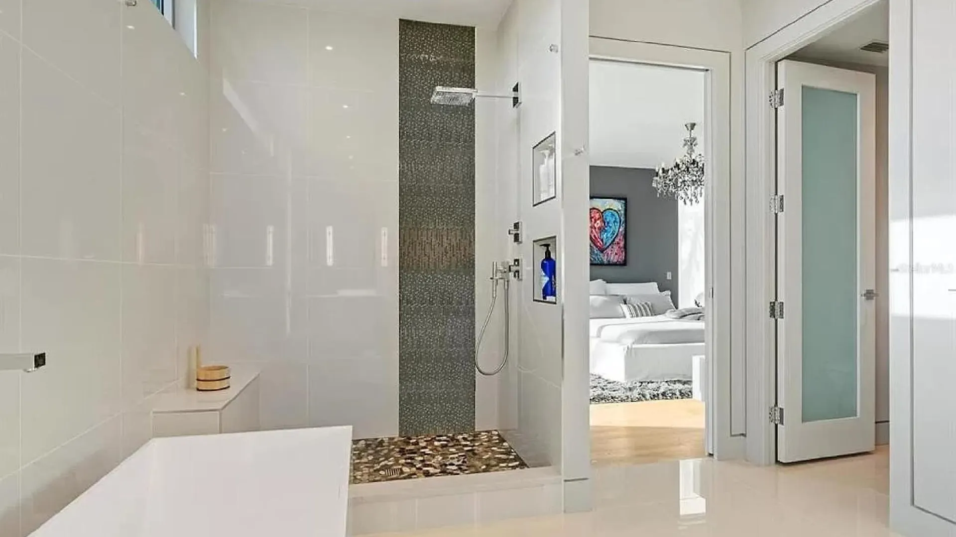 Modern Waterfront Condo in Sarasota Apartment
