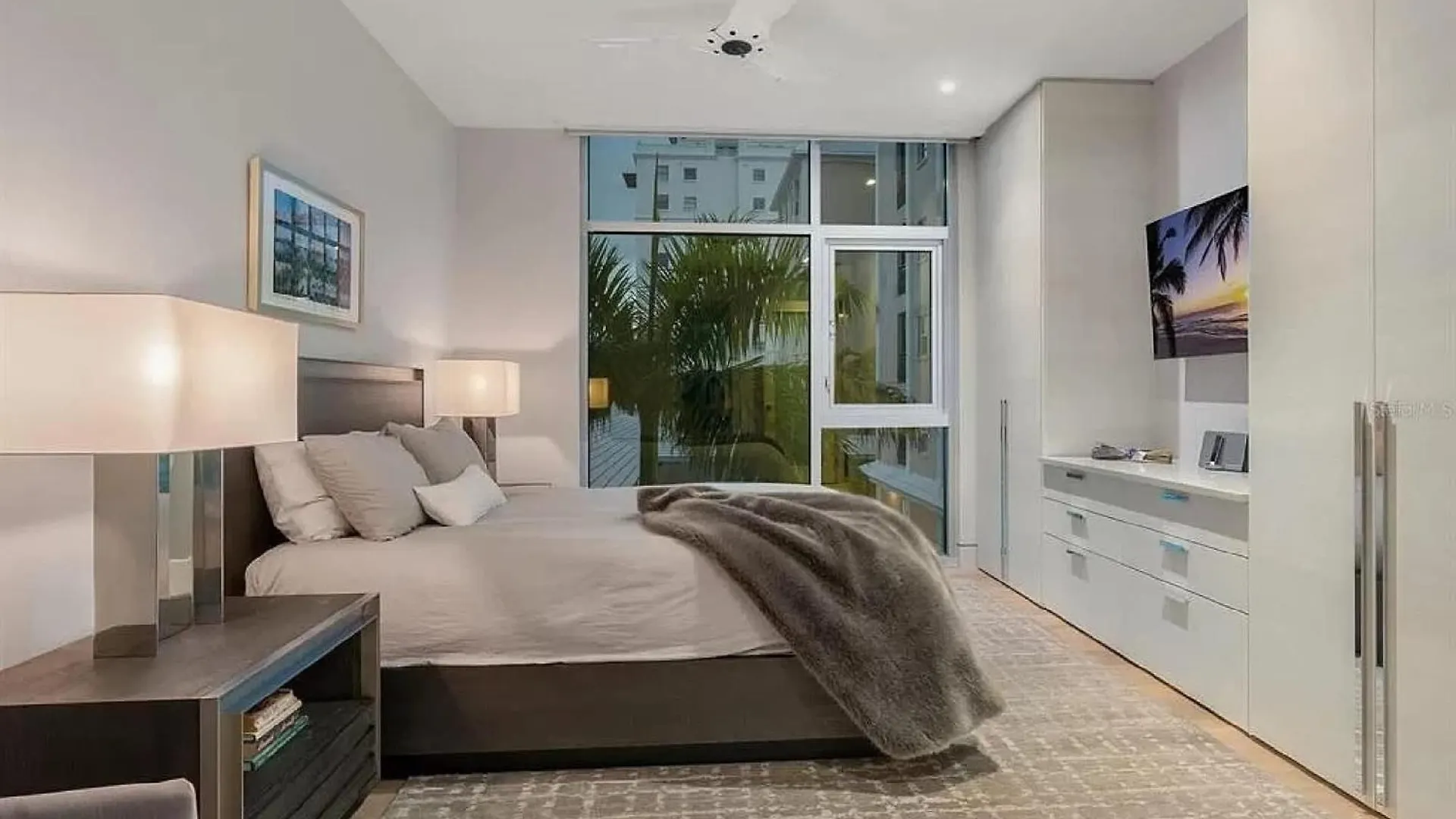 Apartment Modern Waterfront Condo in Sarasota United States