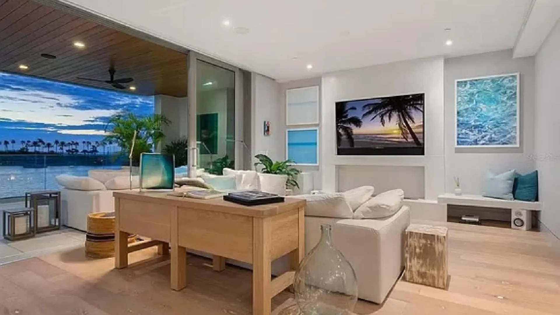 Apartment Modern Waterfront Condo in Sarasota United States