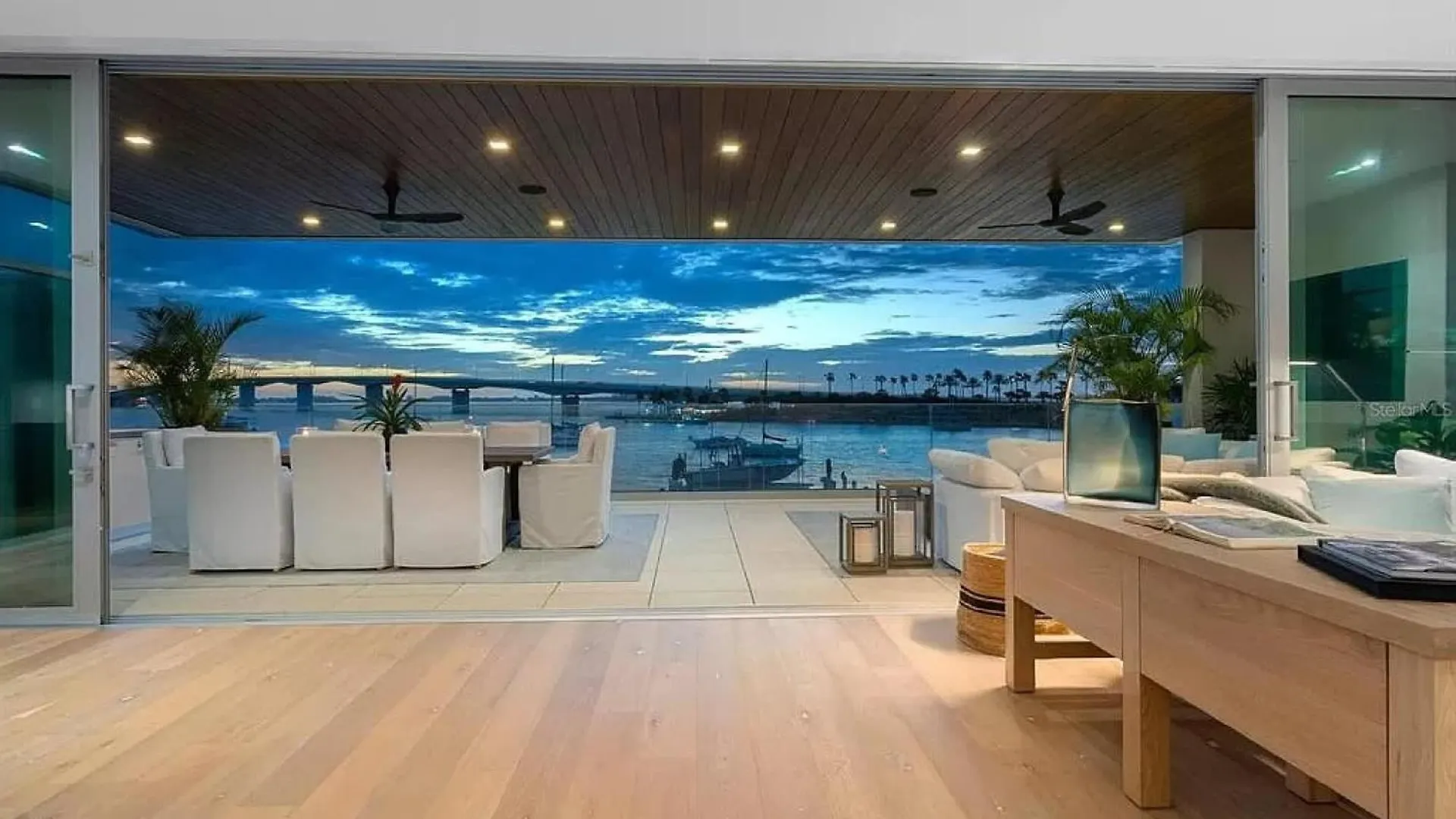 Modern Waterfront Condo in Sarasota